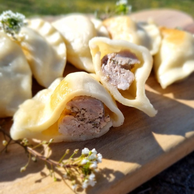 pierogi-z-białą-kiełbasą-2.jpg