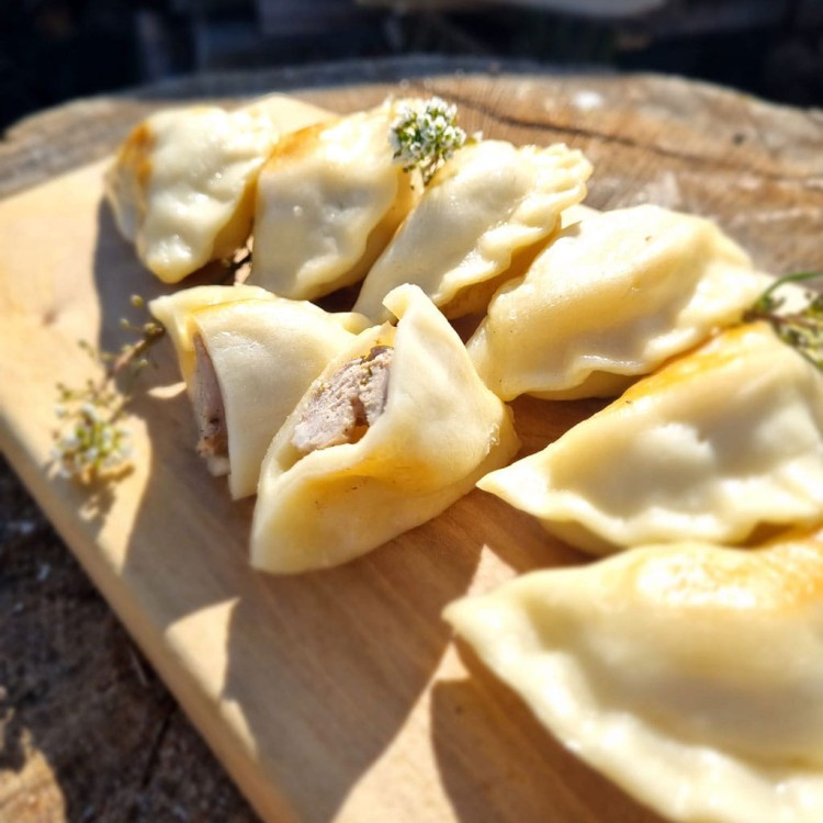 pierogi-z-białą-kiełbasą-3.jpg